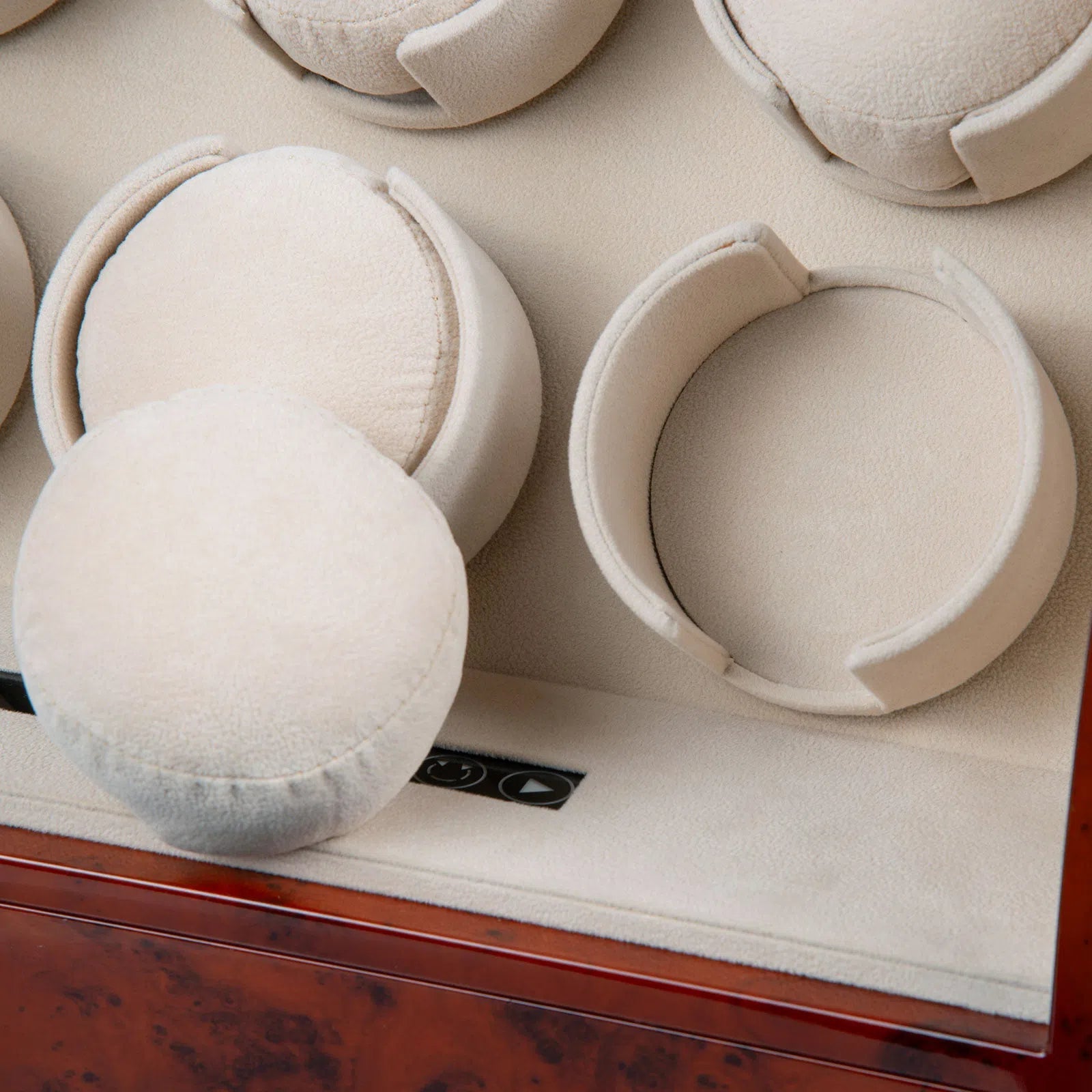 Carica Orologi Automatici - Basel 6 LCD in Legno di Radica-Le Remontoir-3