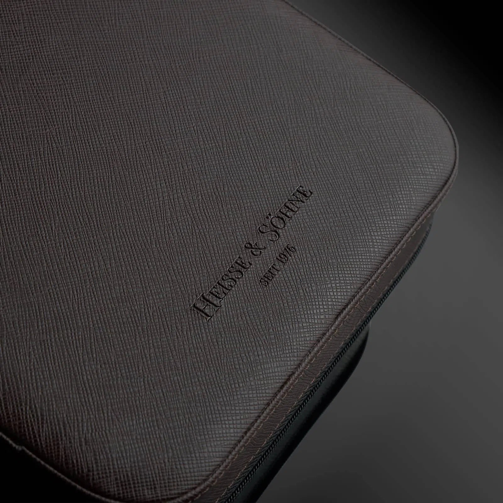 Porta Orologi - Lifestyle Saffiano Marrone-Le Remontoir-5