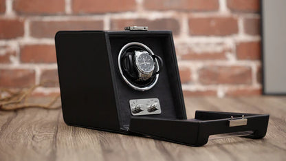 Carica Orologi Cubo Sofa Verde Le Remontoir 9